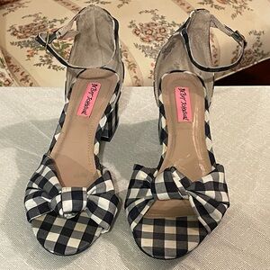 Betsy Johnson Navy Gingham Bow Sandals IVEE Size 6.5 Block Heel Ankle Strap
